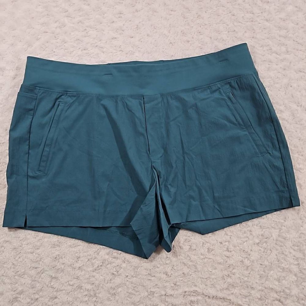 Athleta Trekkie North short women's size 20 Teal #530626